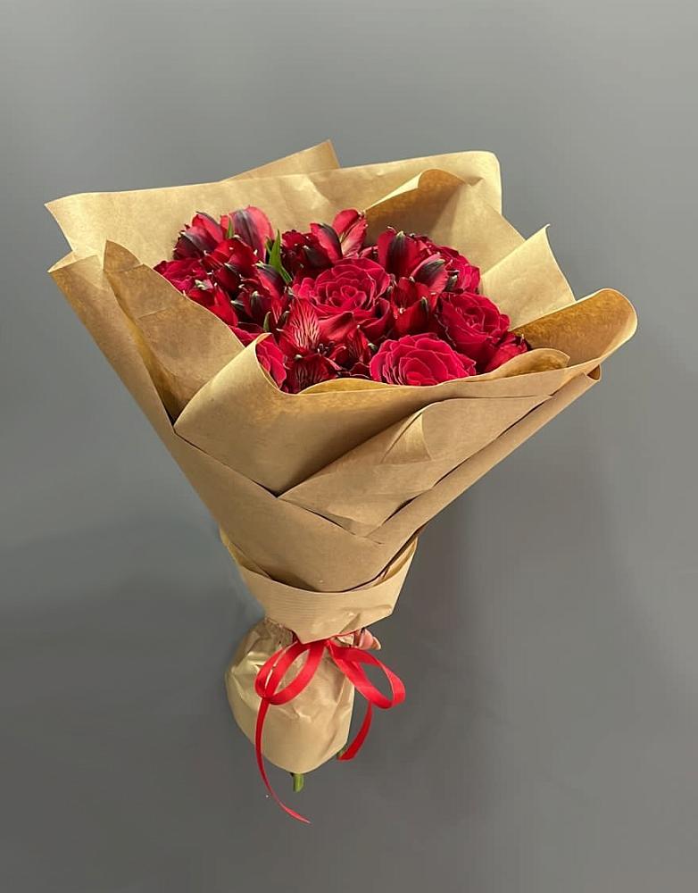 Букет цветов из: Альстромерии и Розы в Ерёминской