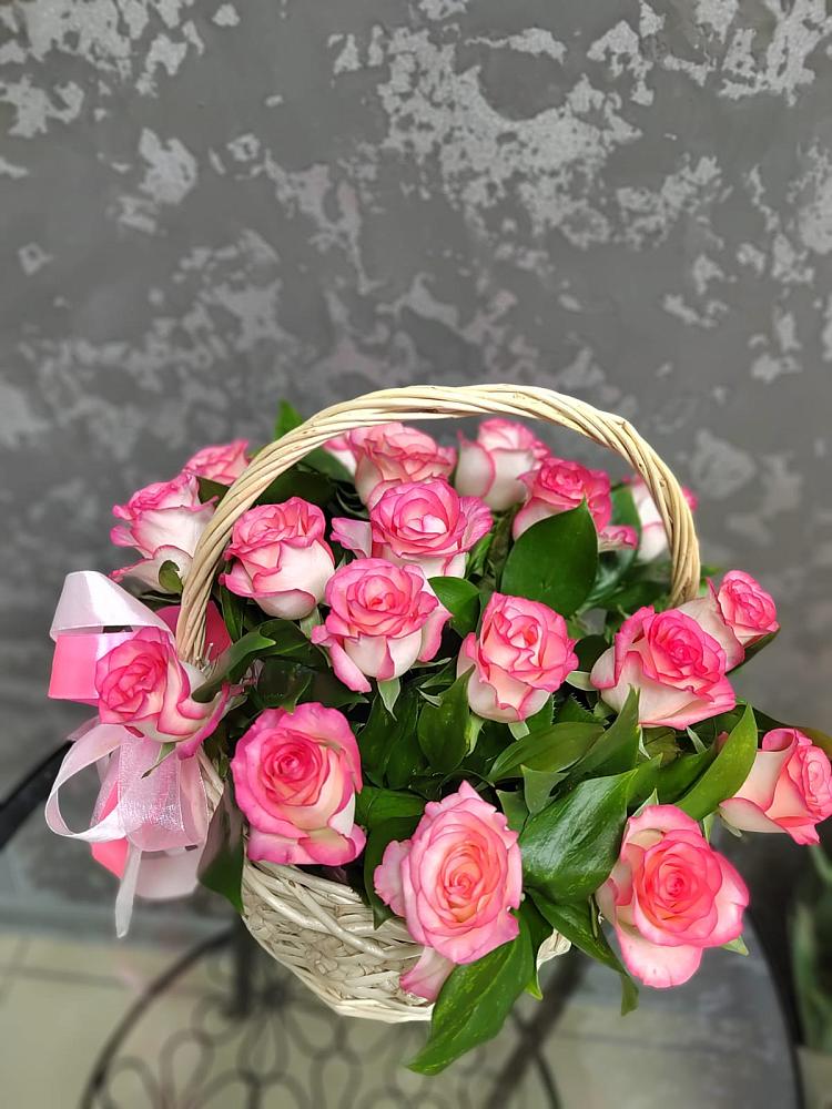 Цветочная композиция из Розы в корзине в Ерёминской