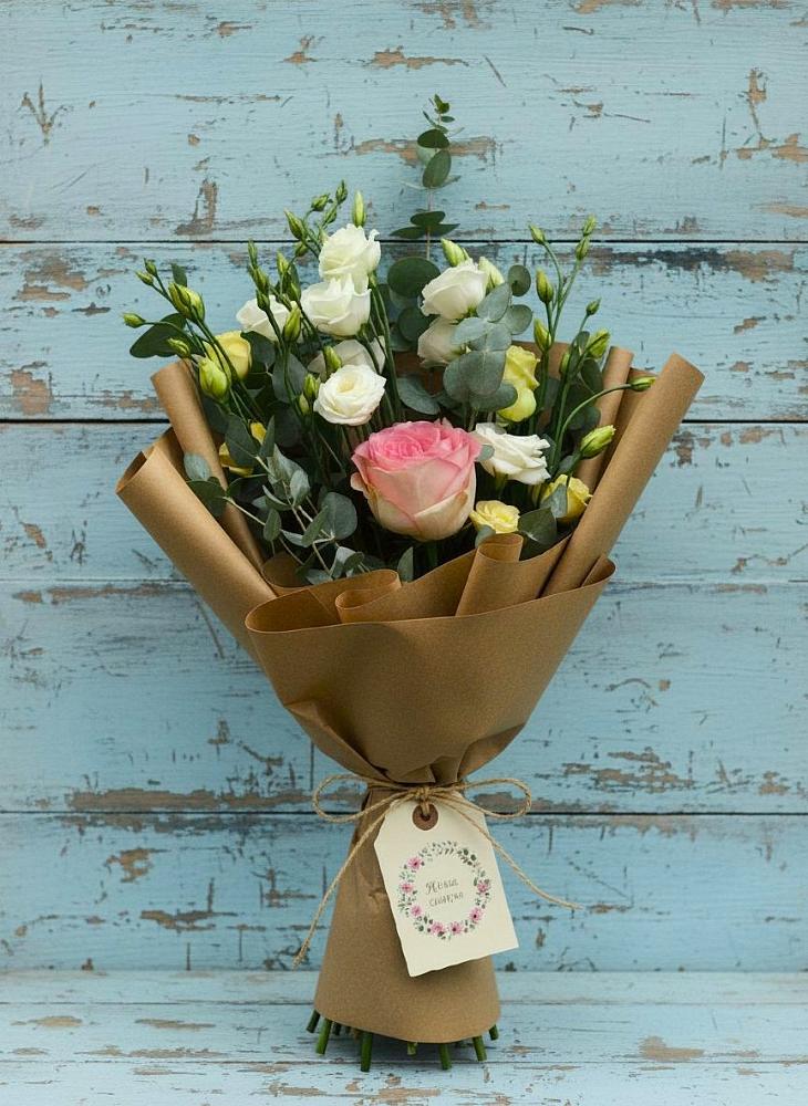 Букет цветов из: Розы и Лизиантусы в Ерёминской