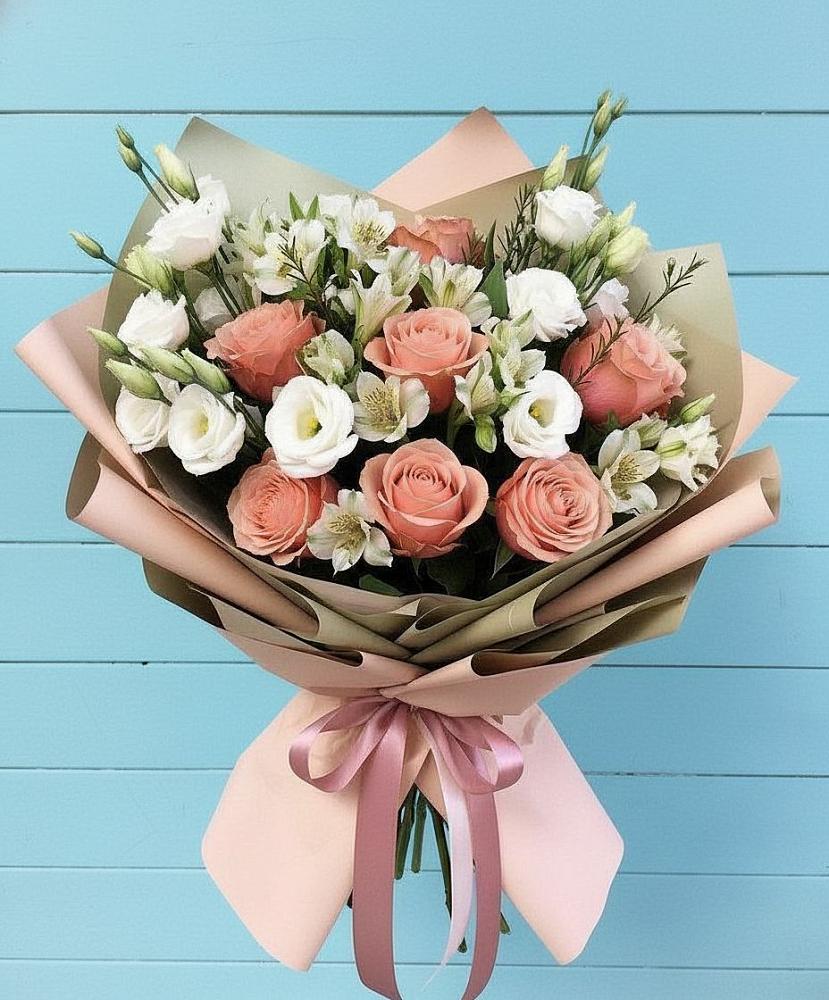 Букет цветов из: Розы, Альстромерии и Лизиантусы в Ерёминской