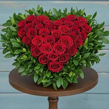 Цветочная композиция из Розы в виде сердца в Ерёминской