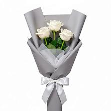 Букет 3 белые розы в Ерёминской