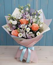 Букет цветов из:  Лизиантусы, Розы, Альстромерии и Гипсофила в Ерёминской