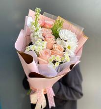 Букет цветов из:  Хризантемы и Розы в Ерёминской