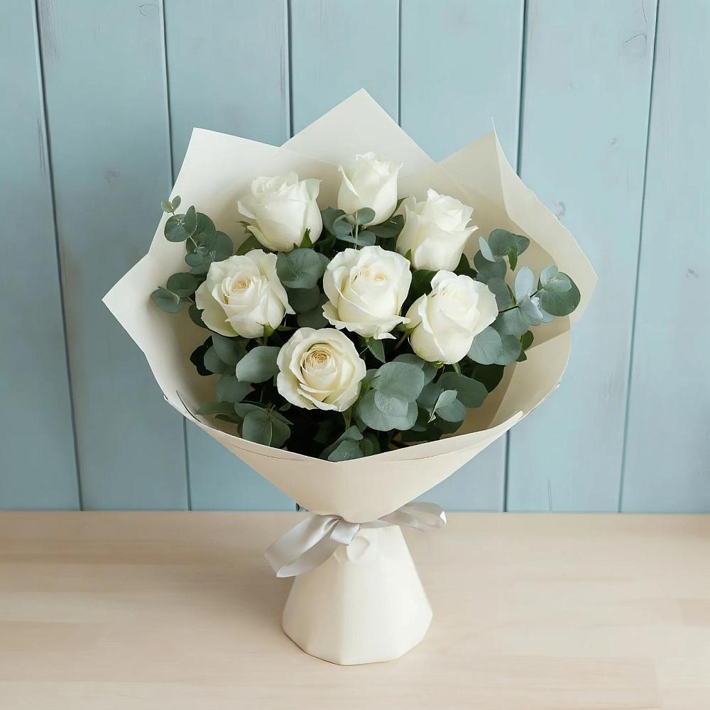 Букет Белые розы в Эвкалипте в Ерёминской