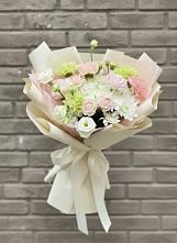 Букет цветов из:  Гвоздики, Розы, Лизиантусы и Хризантемы в Ерёминской
