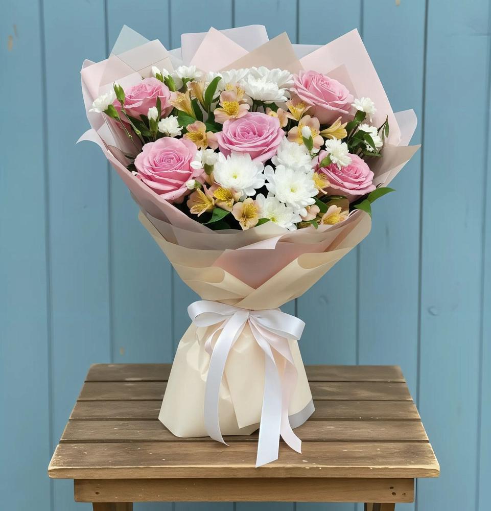 Букет цветов из: Гвоздики, Орхидеи и Розы в Ерёминской