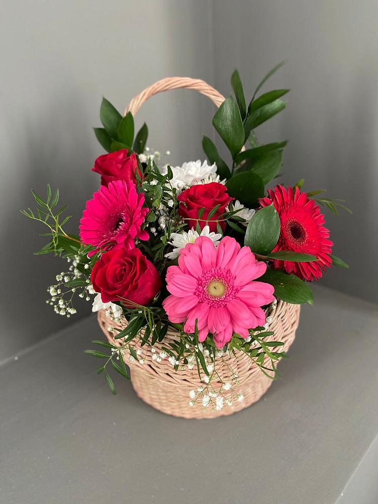 Цветочная композиция из Розы, Хризантемы и Герберы в корзине в Ерёминской