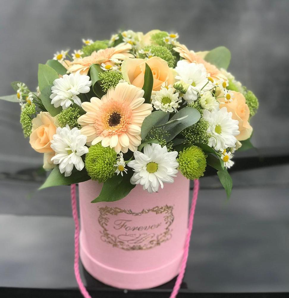 Цветочная композиция из Розы, Герберы и Хризантемы в шляпной коробке в Ерёминской