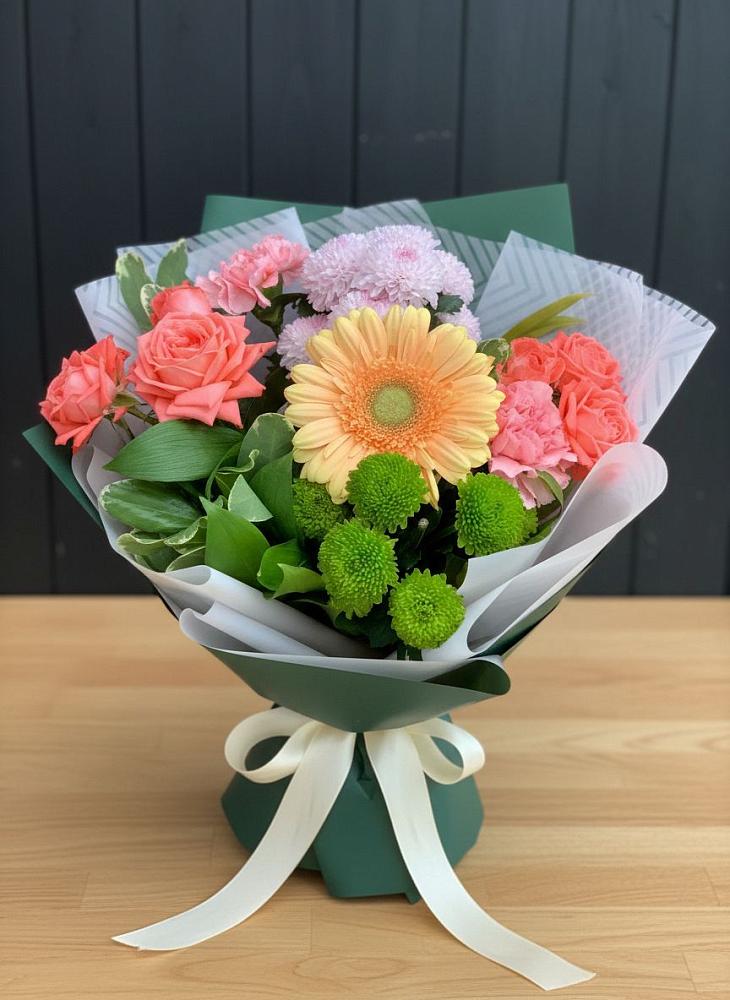 Букет цветов из: Гвоздики, Розы, Герберы и Хризантемы в Ерёминской