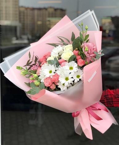 Букет цветов из: Розы, Лизиантусы и Хризантемы в Ерёминской