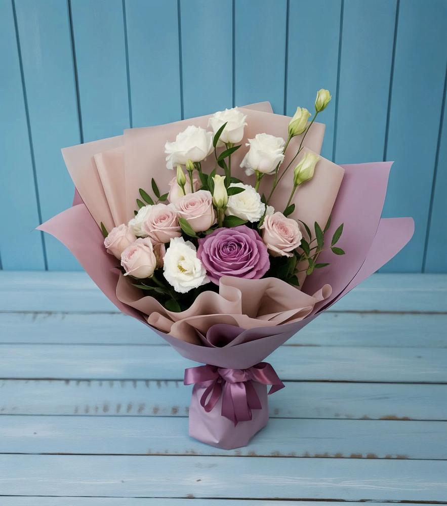 Букет цветов из: Розы и Лизиантусы в Ерёминской