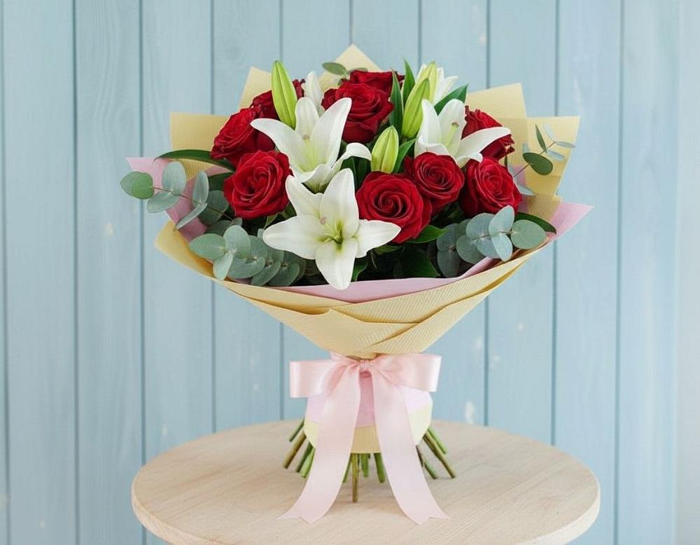 Букет цветов из: Лилии и Розы в Ерёминской